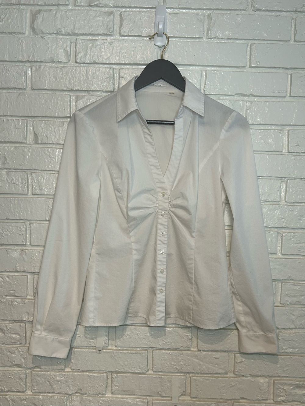 T Tahari Women's White Button-Front Collared Blouse